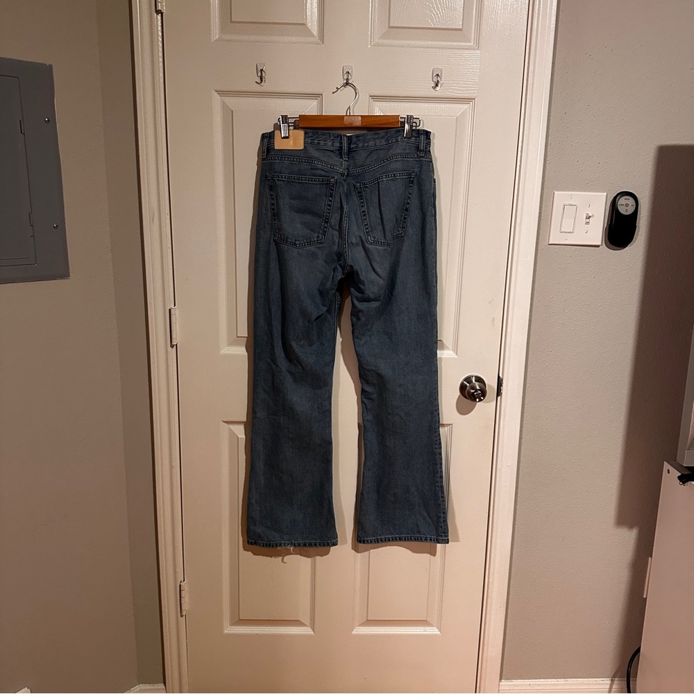 light wash everlane bootcut jeans - Picture 2 of 5